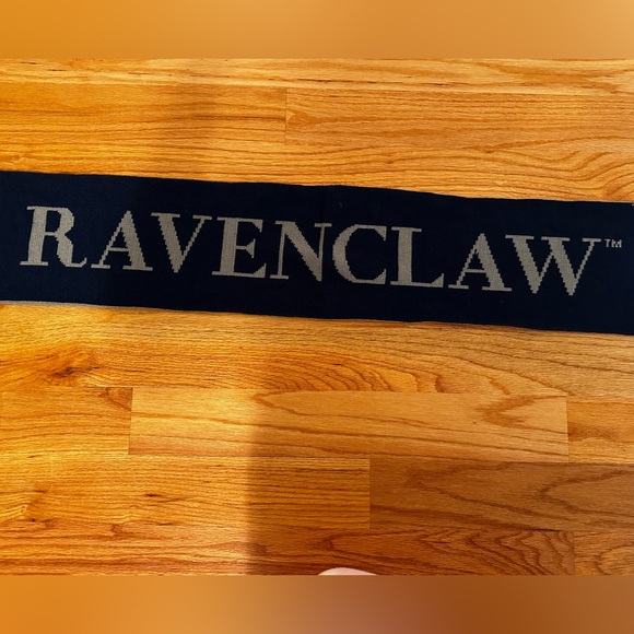 Universal Studios Reversible Harry Potter Ravenclaw Scarf Unisex - Picture 4 of 12
